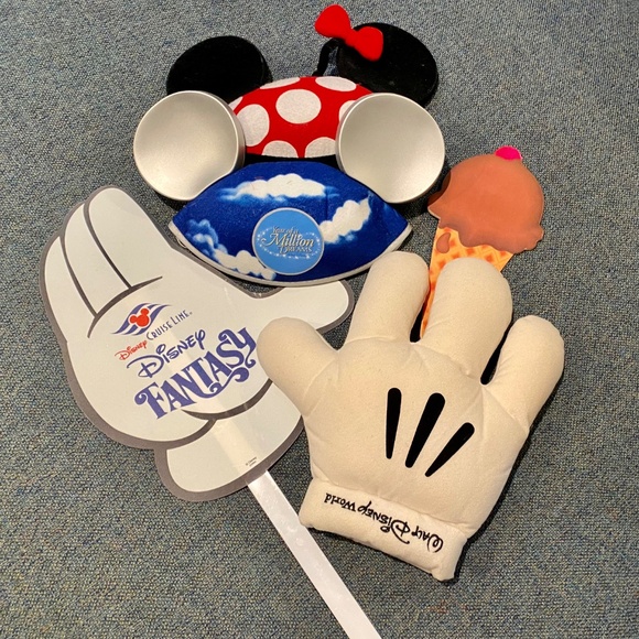 Disney Bundle Costume Minnie Ears Bow Mickey's Glove & Cruise Waving Photo Booth - Picture 5 of 7